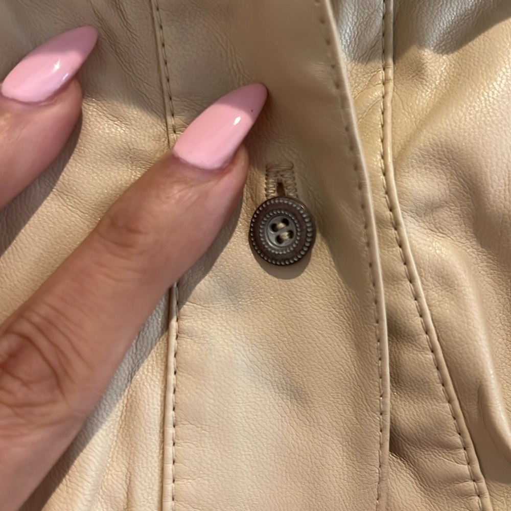 š¤Maeve Pleated Faux Leather Shirt - Picture 6 of 7